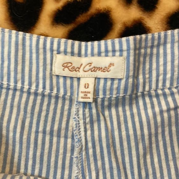 •RED CAMEL•NWOT blue seersucker scalloped hem cotton shorts in size 0. - Picture 5 of 7